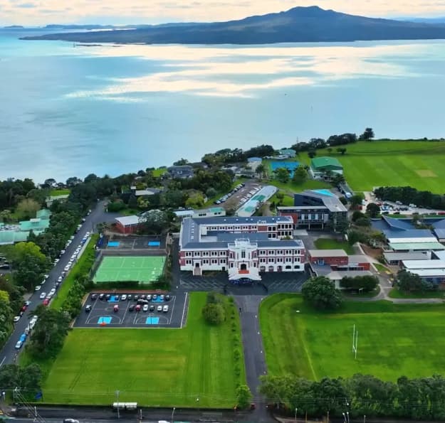 타카푸나 그래머 스쿨 (Takapuna Grammar School)